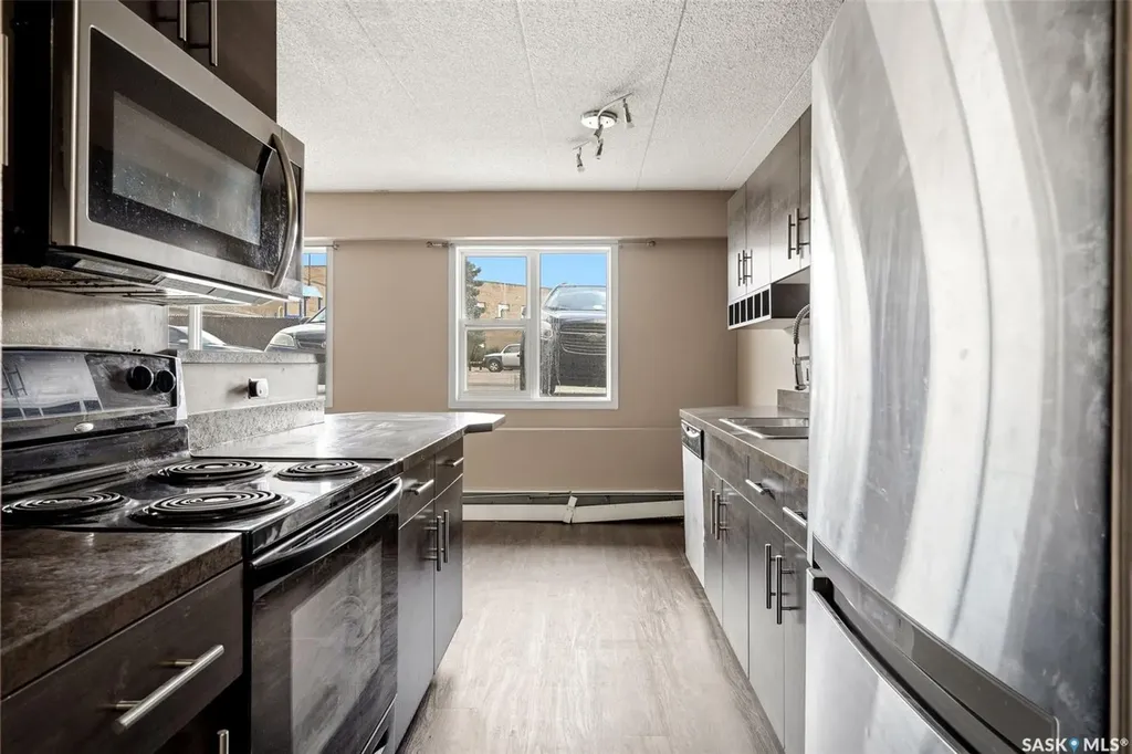 405 Lorne Street N Regina SK S4R 3B2