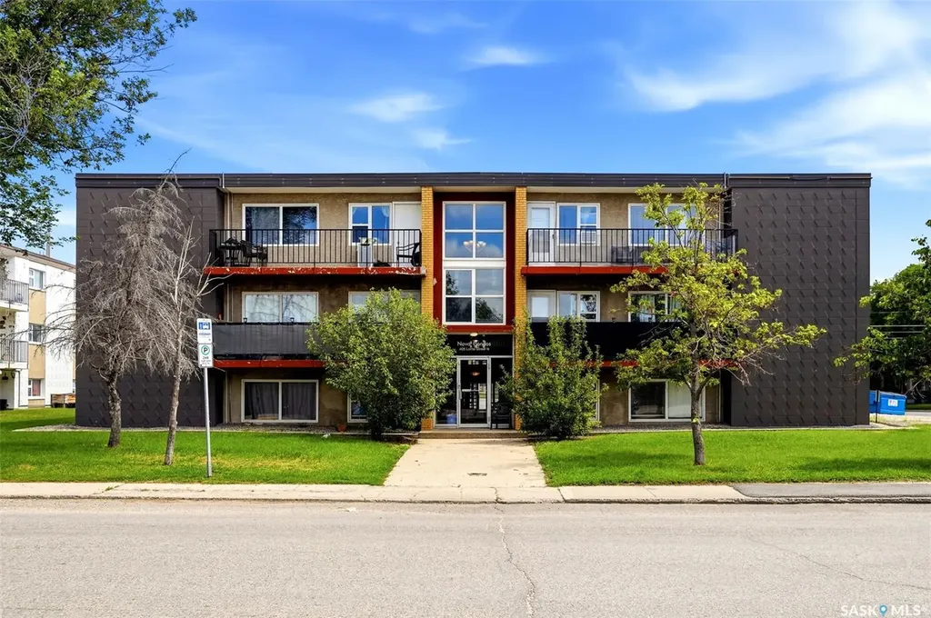 405 Lorne Street N Regina SK S4R 3B2