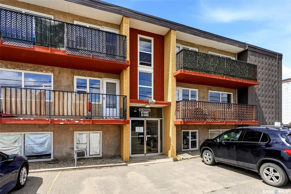 405 Lorne Street N Regina SK S4R 3B2