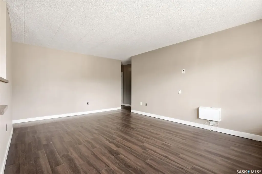 405 Lorne Street N Regina SK S4R 3B2
