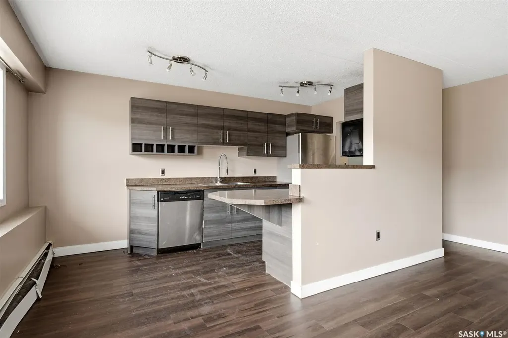 405 Lorne Street N Regina SK S4R 3B2