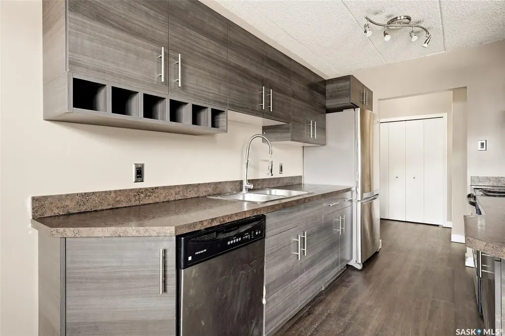 405 Lorne Street N Regina SK S4R 3B2