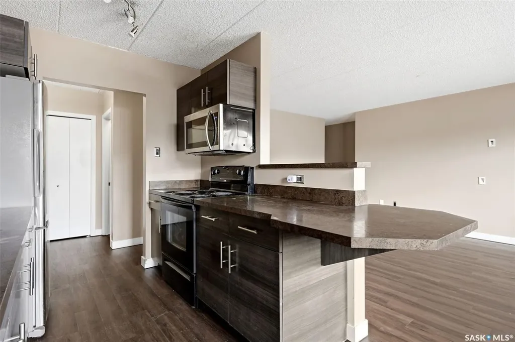405 Lorne Street N Regina SK S4R 3B2