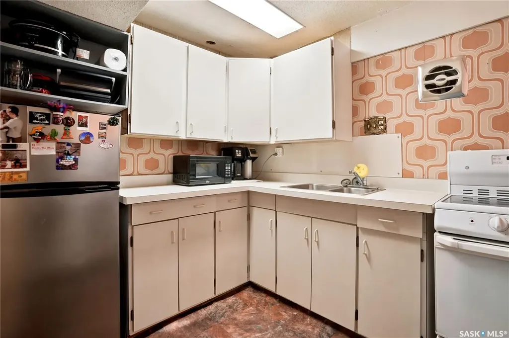 7343 8th Avenue Regina SK S4T 0X2