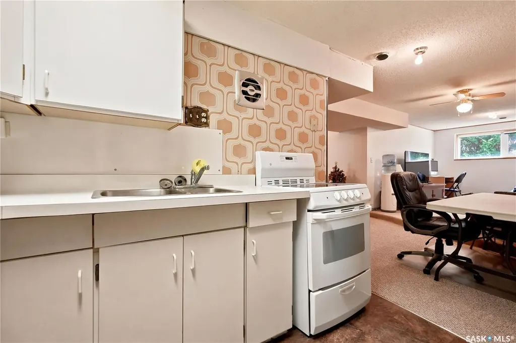 7343 8th Avenue Regina SK S4T 0X2