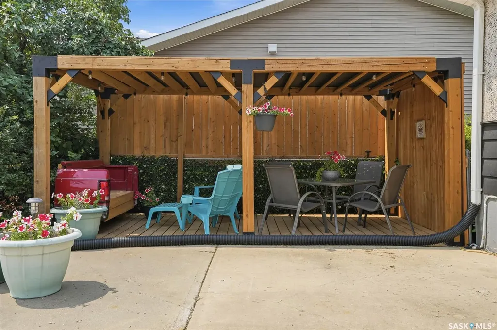 7343 8th Avenue Regina SK S4T 0X2
