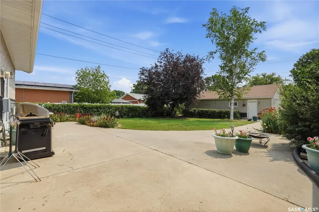 7343 8th Avenue Regina SK S4T 0X2
