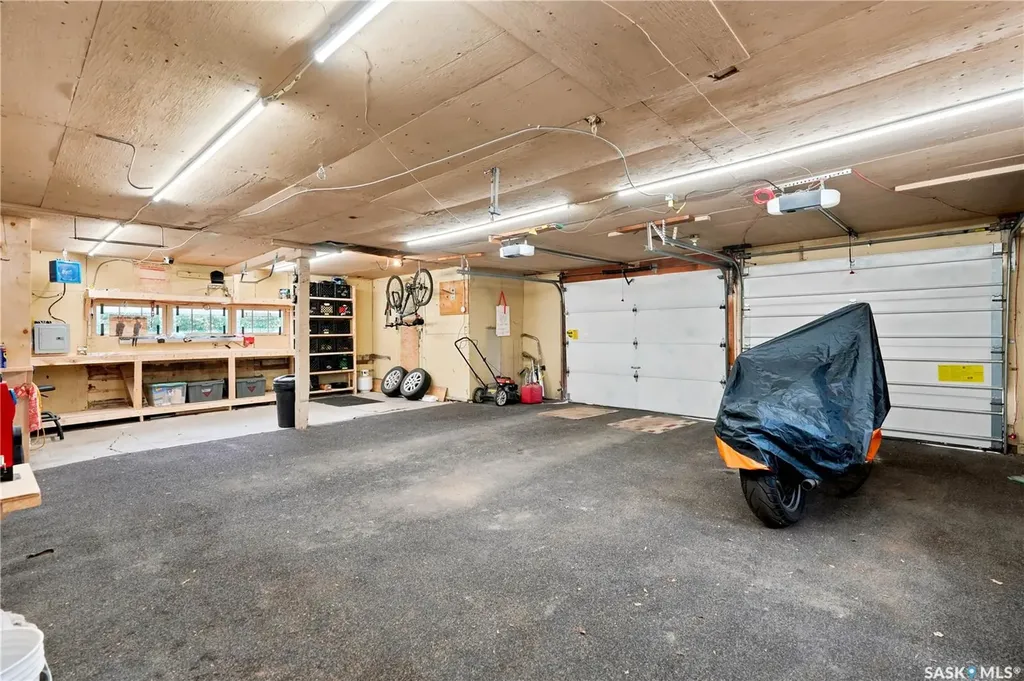 7343 8th Avenue Regina SK S4T 0X2