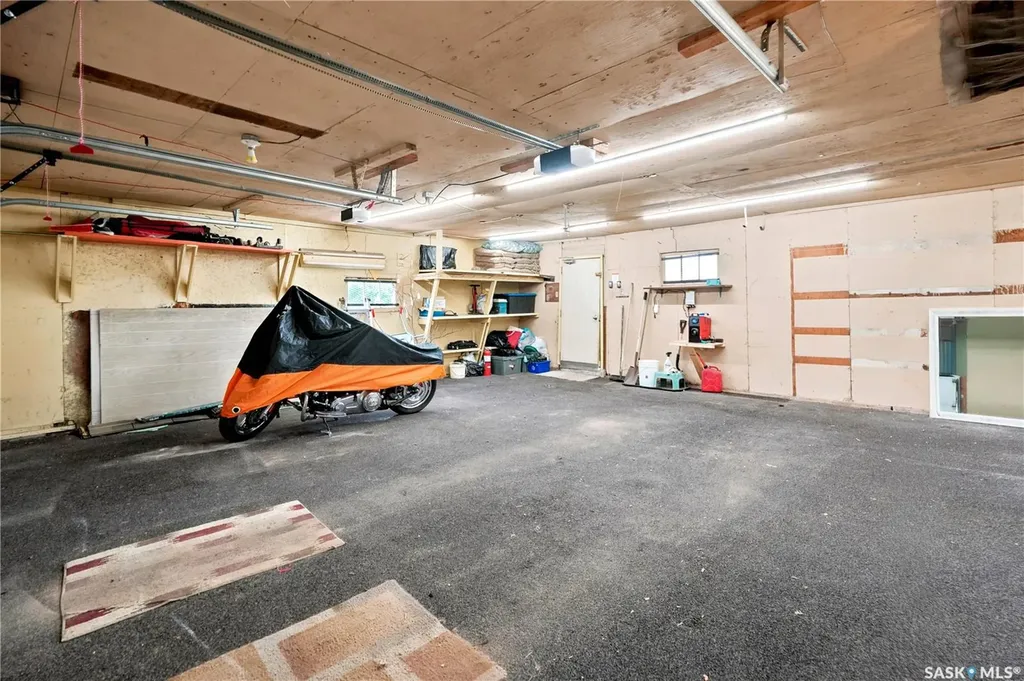 7343 8th Avenue Regina SK S4T 0X2