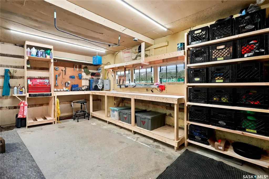 7343 8th Avenue Regina SK S4T 0X2