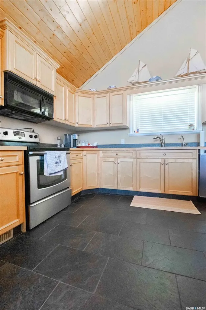 49 Taylor Street Katepwa Beach SK S0G 2Y0