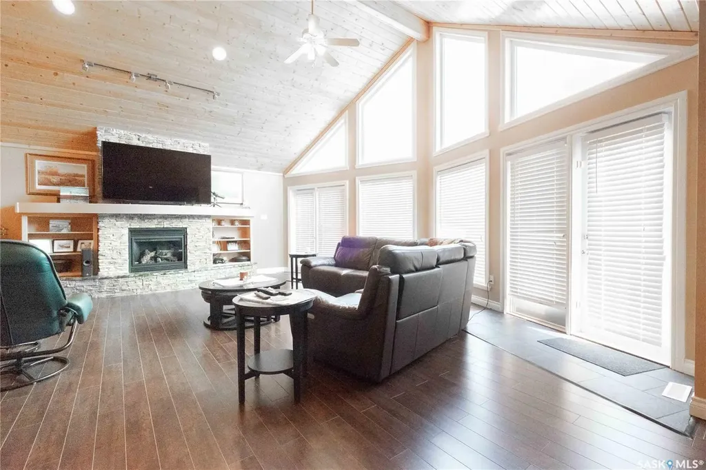 49 Taylor Street Katepwa Beach SK S0G 2Y0
