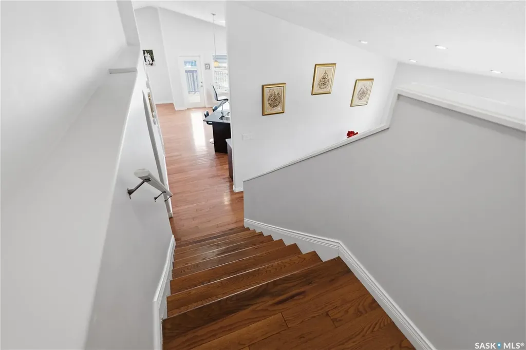 5122 Canuck Crescent Regina SK S4W 0H1