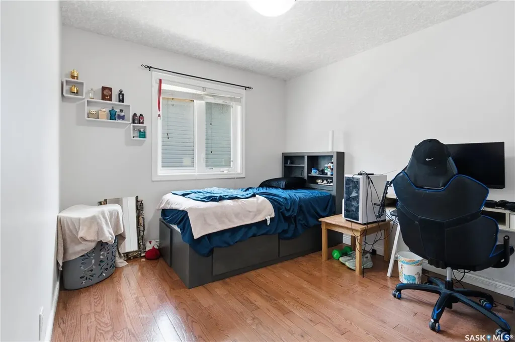 5122 Canuck Crescent Regina SK S4W 0H1