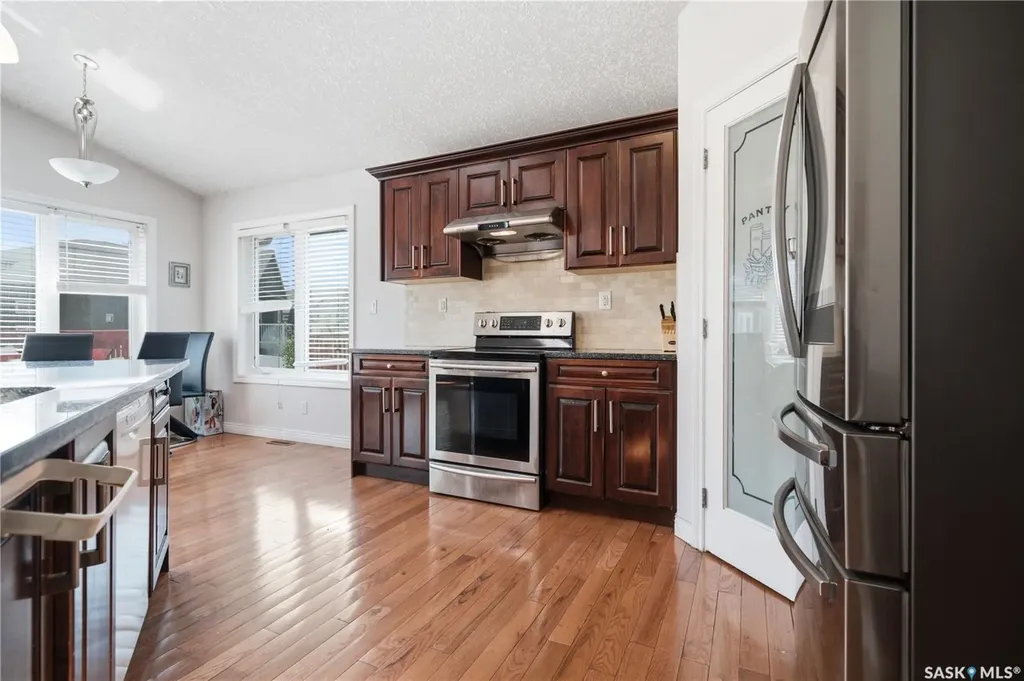 5122 Canuck Crescent Regina SK S4W 0H1