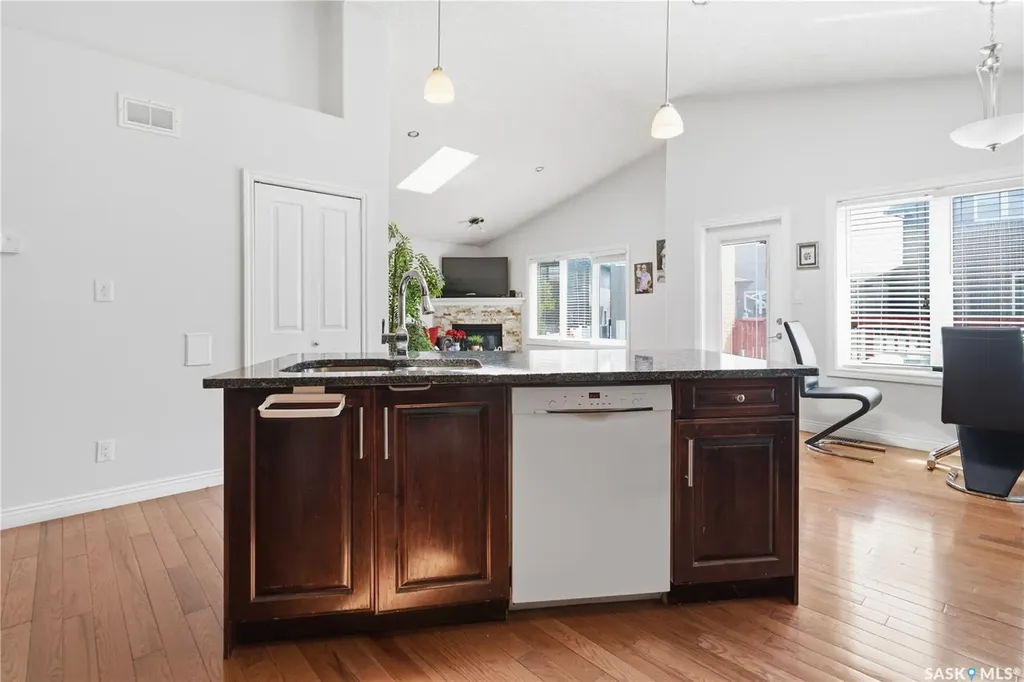 5122 Canuck Crescent Regina SK S4W 0H1
