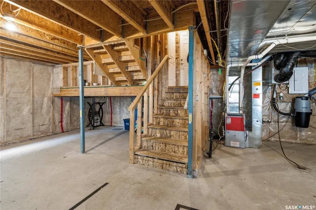 5122 Canuck Crescent Regina SK S4W 0H1