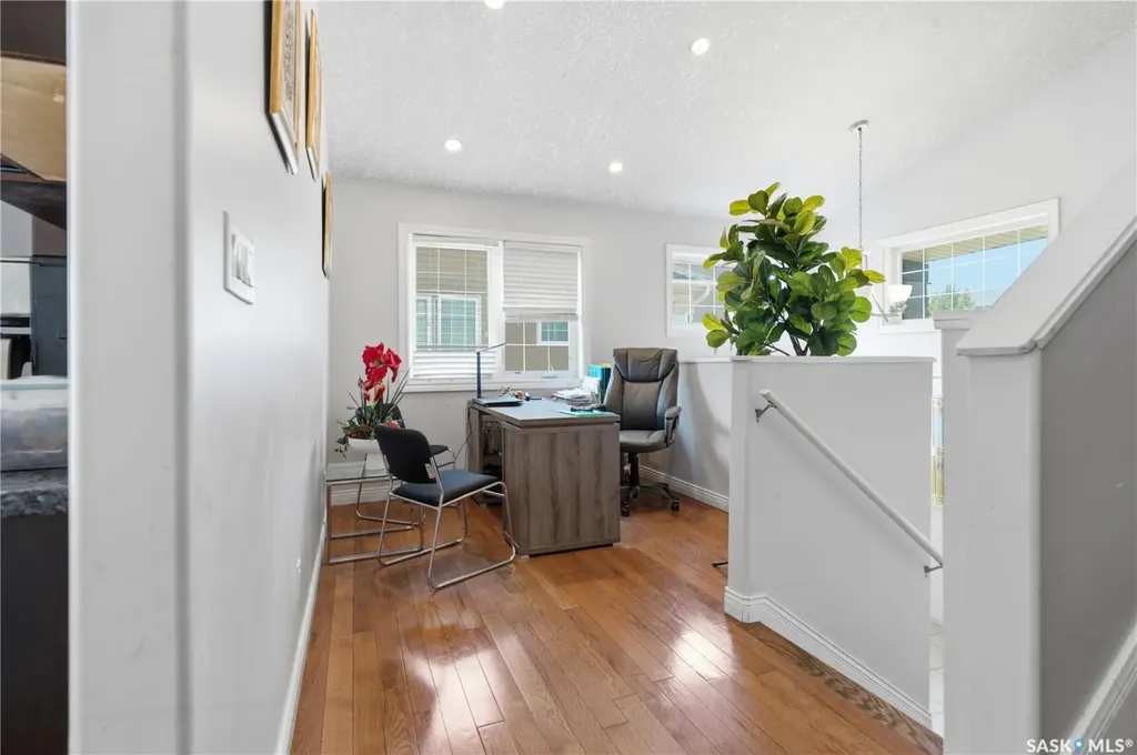 5122 Canuck Crescent Regina SK S4W 0H1