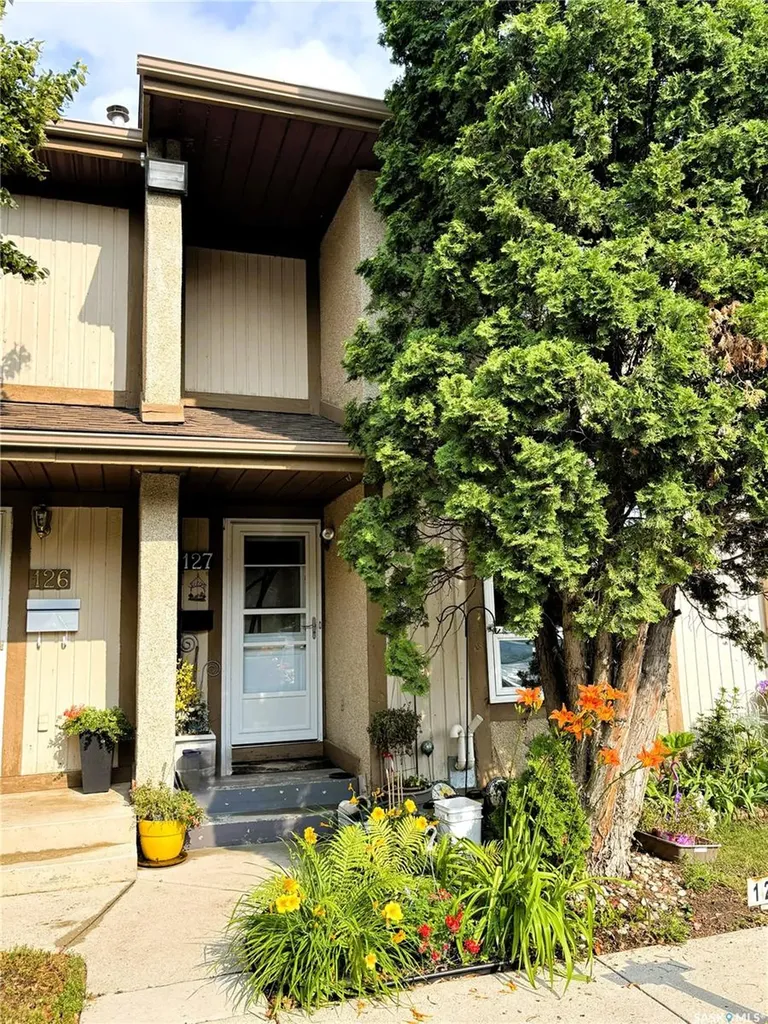 1128 Mckercher Drive Saskatoon SK S7H 4Y7