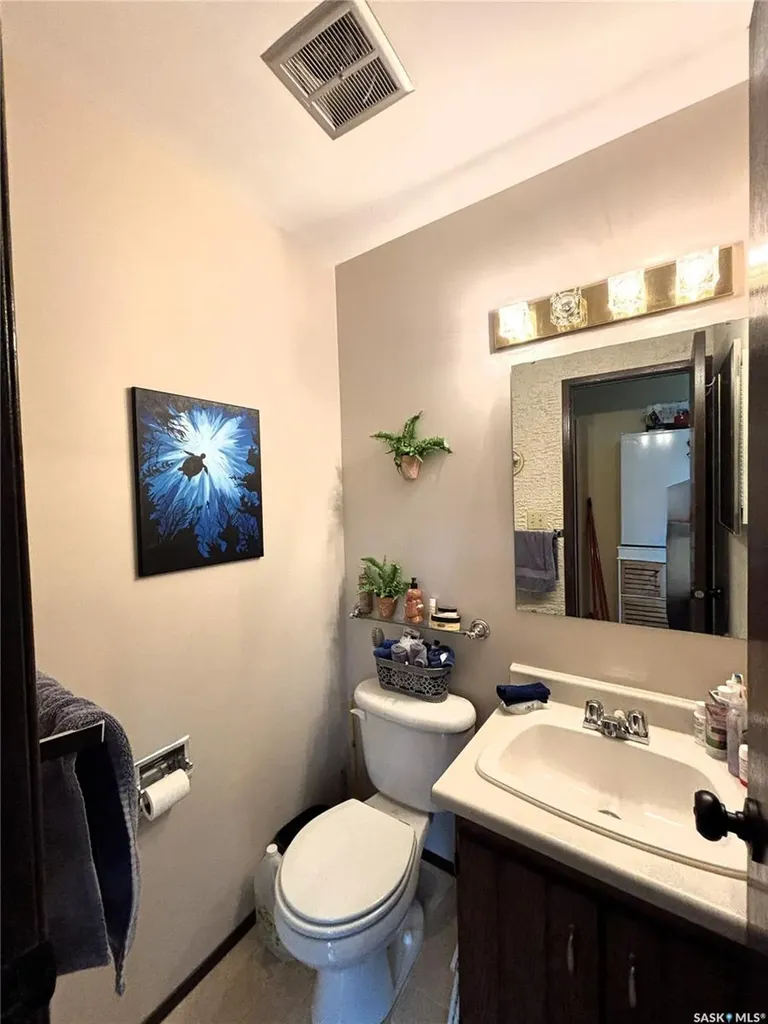 1128 Mckercher Drive Saskatoon SK S7H 4Y7