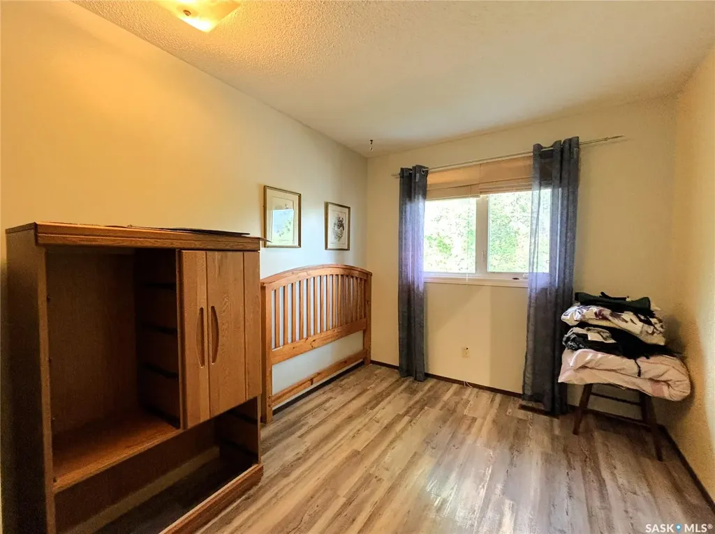 1128 Mckercher Drive Saskatoon SK S7H 4Y7