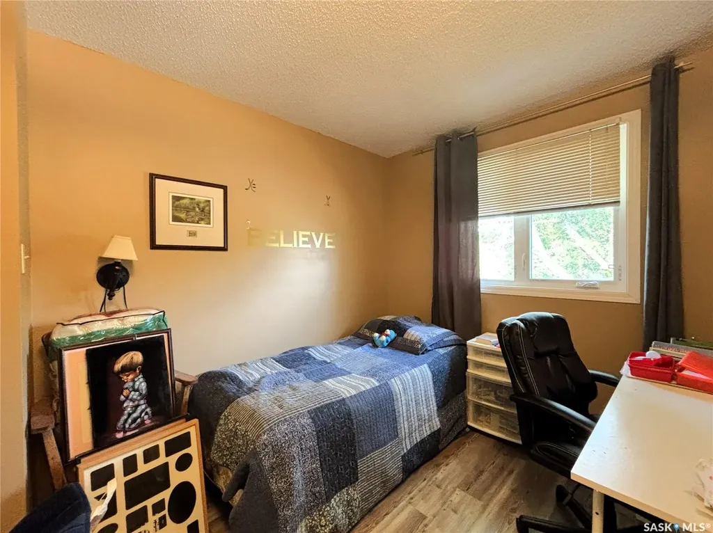 1128 Mckercher Drive Saskatoon SK S7H 4Y7