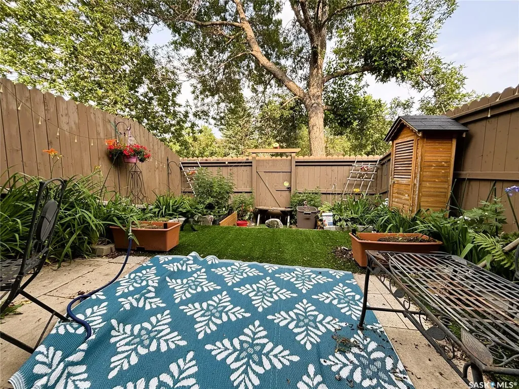 1128 Mckercher Drive Saskatoon SK S7H 4Y7