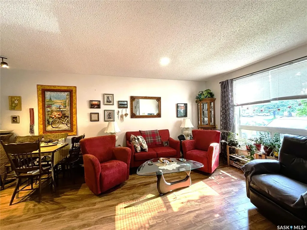 1128 Mckercher Drive Saskatoon SK S7H 4Y7