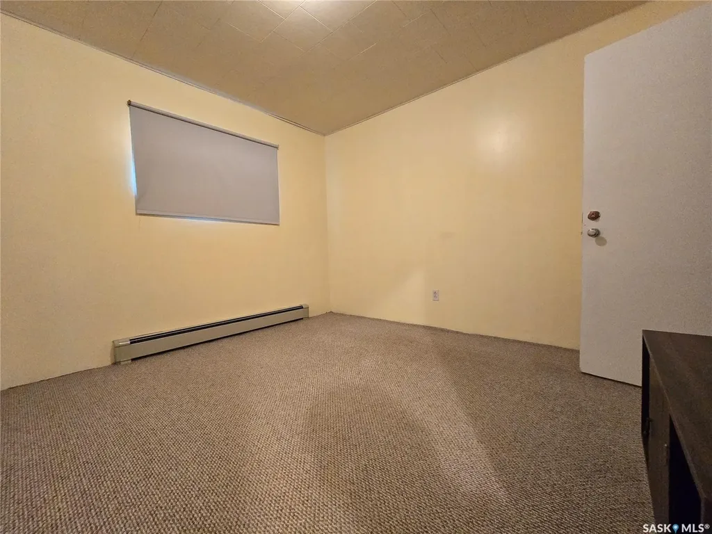 223 9th Street Weyburn SK S4H 1E9