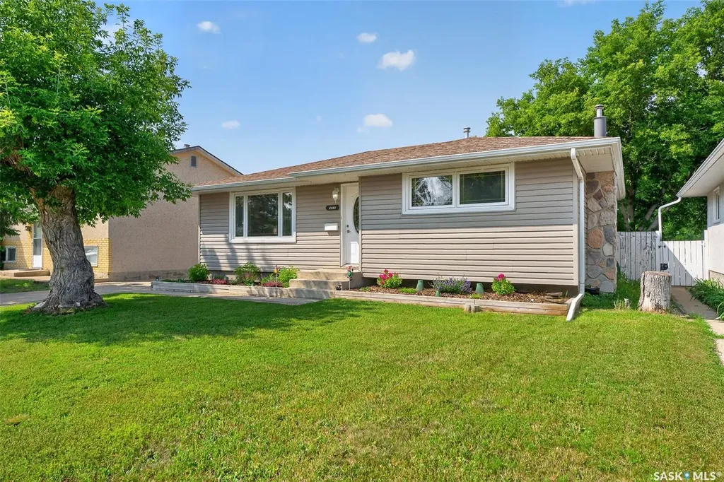 1314 Vaughan Street Moose Jaw SK S6H 5P7