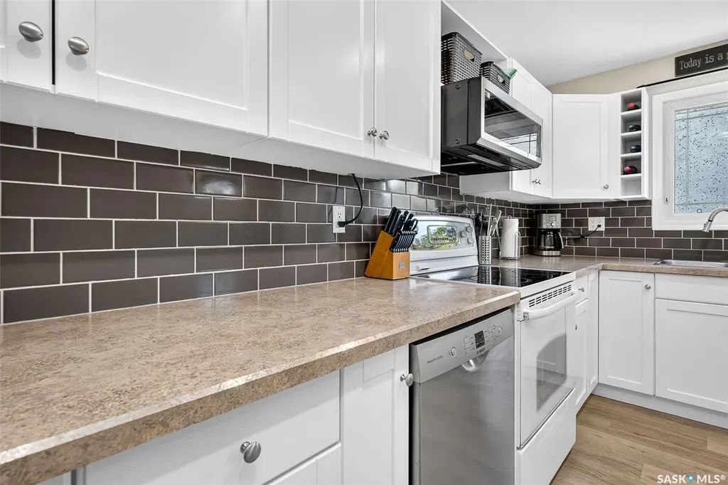 1314 Vaughan Street Moose Jaw SK S6H 5P7