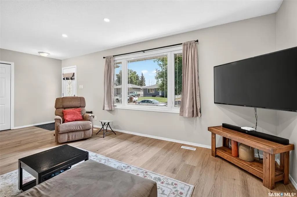 1314 Vaughan Street Moose Jaw SK S6H 5P7