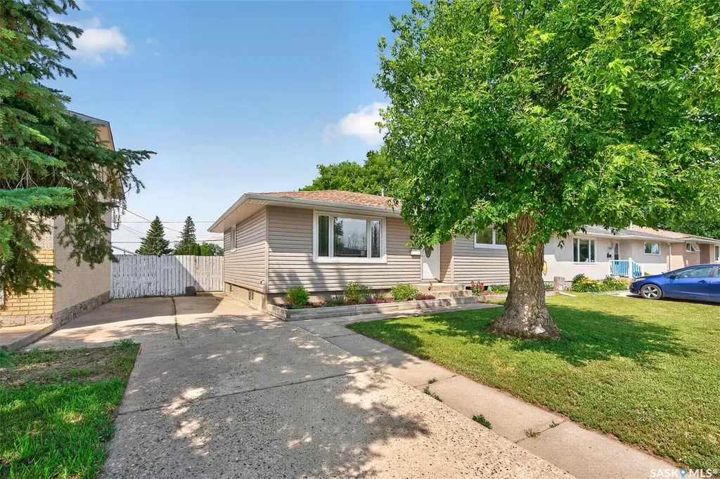 1314 Vaughan Street Moose Jaw SK S6H 5P7