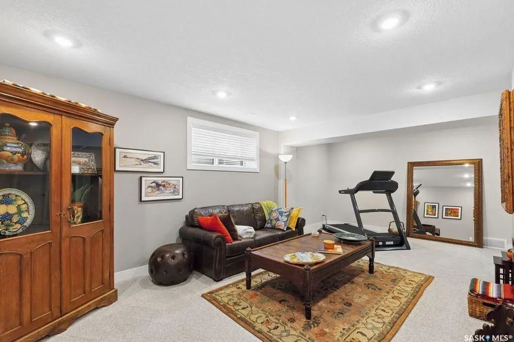 103 Pohorecky Crescent Saskatoon SK S7W 0X7