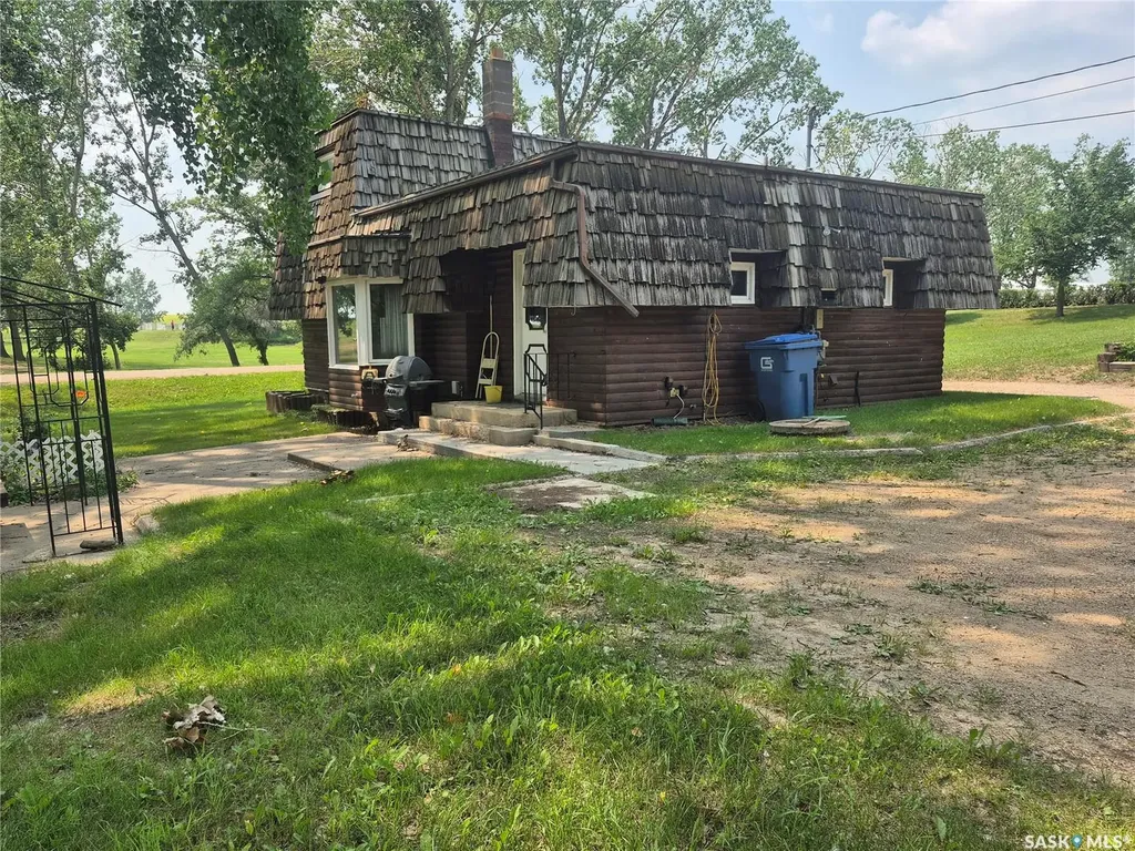 413 Peterson Avenue Radville SK S0C 2G0