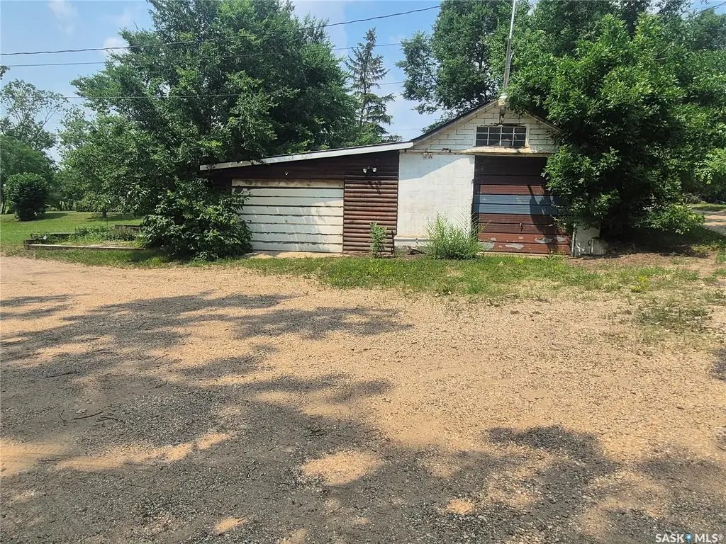 413 Peterson Avenue Radville SK S0C 2G0