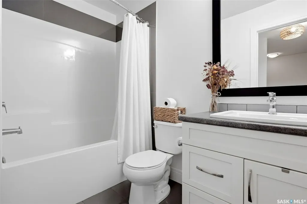 5409 Green Silverberry Drive E Regina SK S4V 3M5