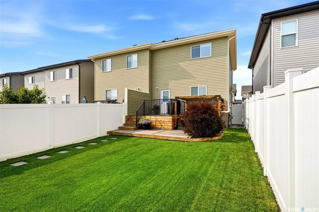 5409 Green Silverberry Drive E Regina SK S4V 3M5