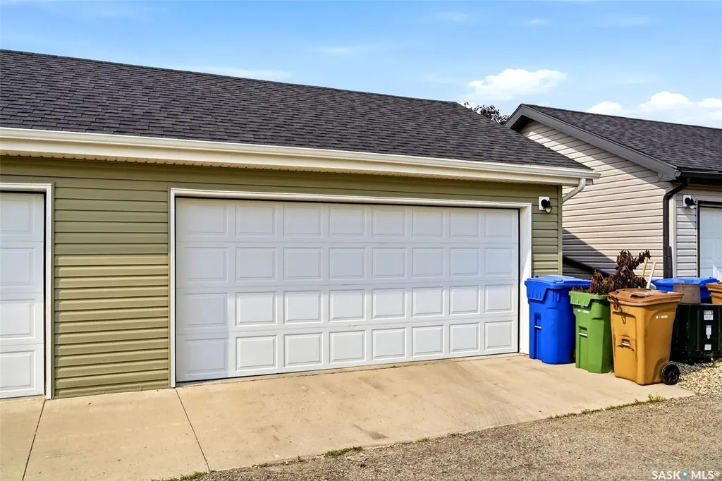 5409 Green Silverberry Drive E Regina SK S4V 3M5