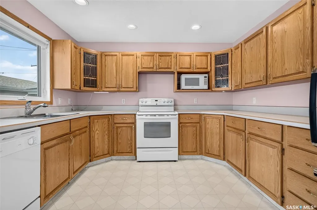 138 Athabasca Street W Moose Jaw SK S6H 2B7