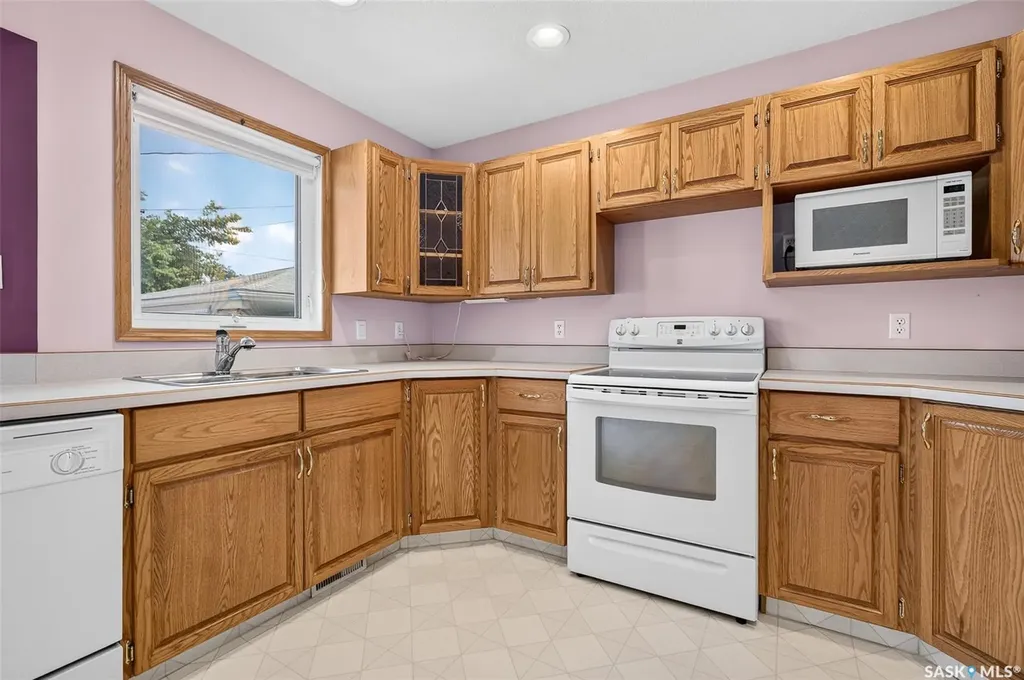 138 Athabasca Street W Moose Jaw SK S6H 2B7