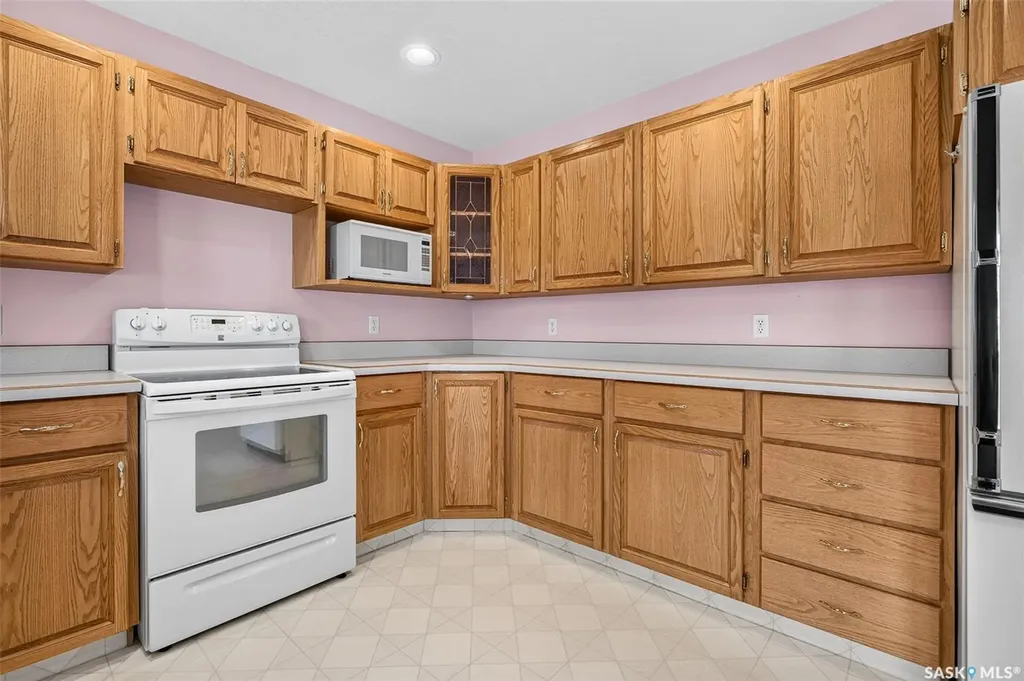 138 Athabasca Street W Moose Jaw SK S6H 2B7
