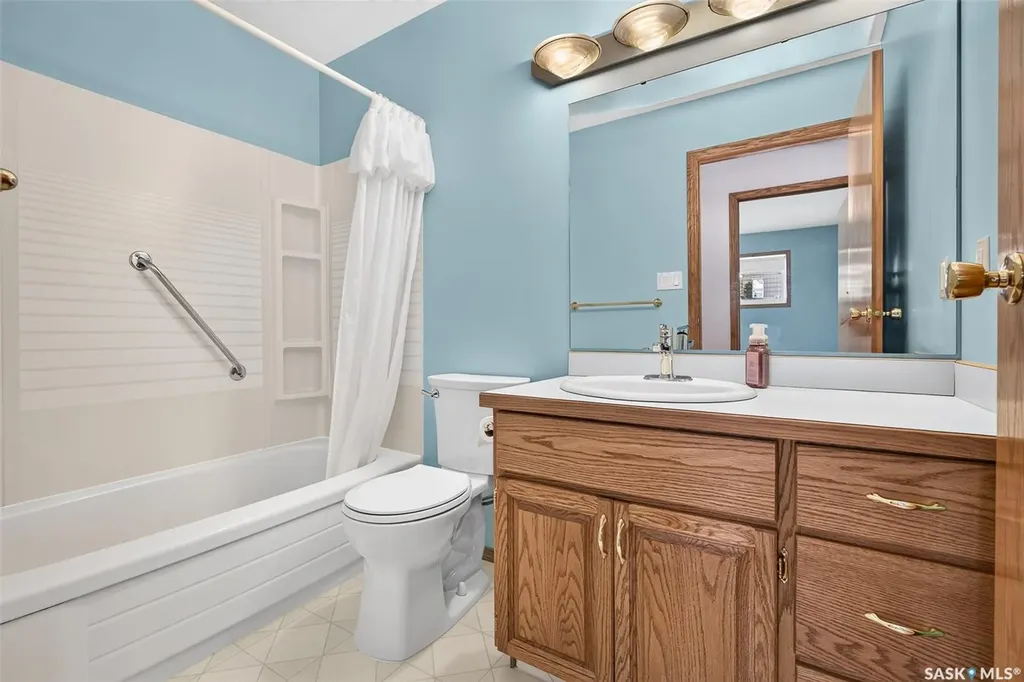 138 Athabasca Street W Moose Jaw SK S6H 2B7
