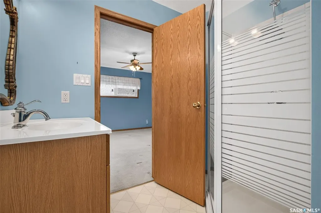 138 Athabasca Street W Moose Jaw SK S6H 2B7