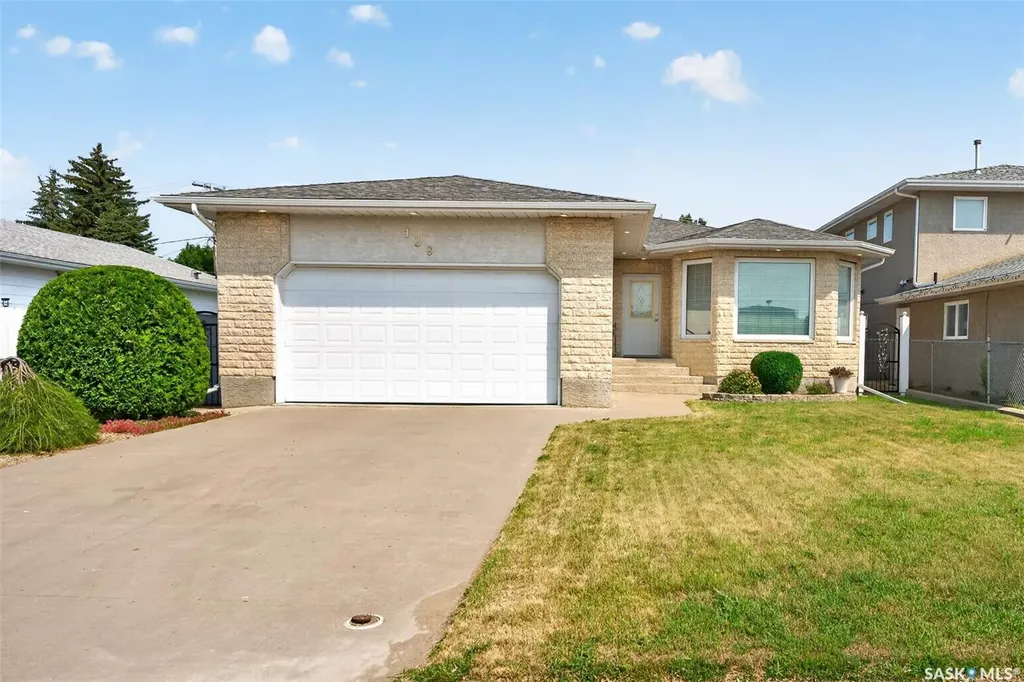 138 Athabasca Street W Moose Jaw SK S6H 2B7