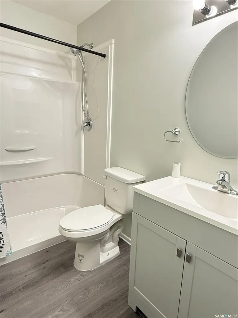 1305 Park Avenue Weyburn SK S4H 0K7