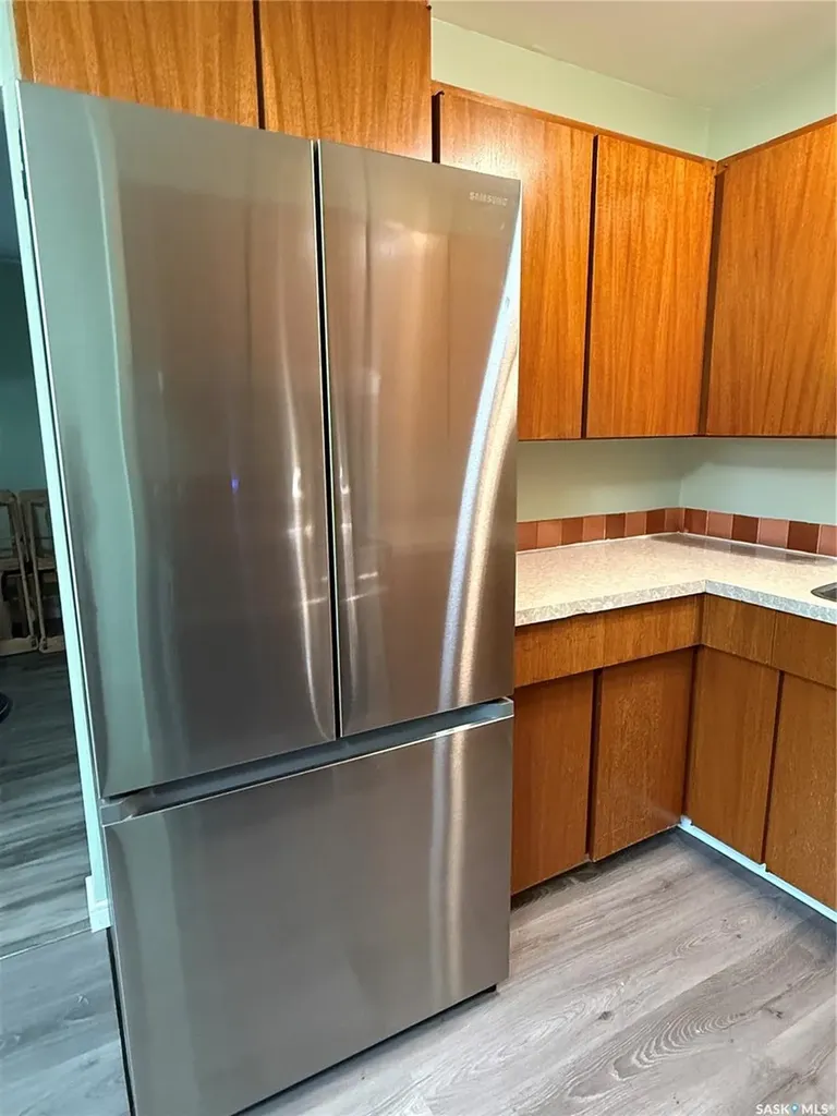 1305 Park Avenue Weyburn SK S4H 0K7