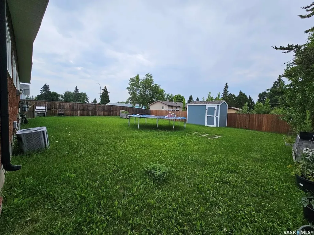 8998 Panton Avenue North Battleford SK S9A 3J9