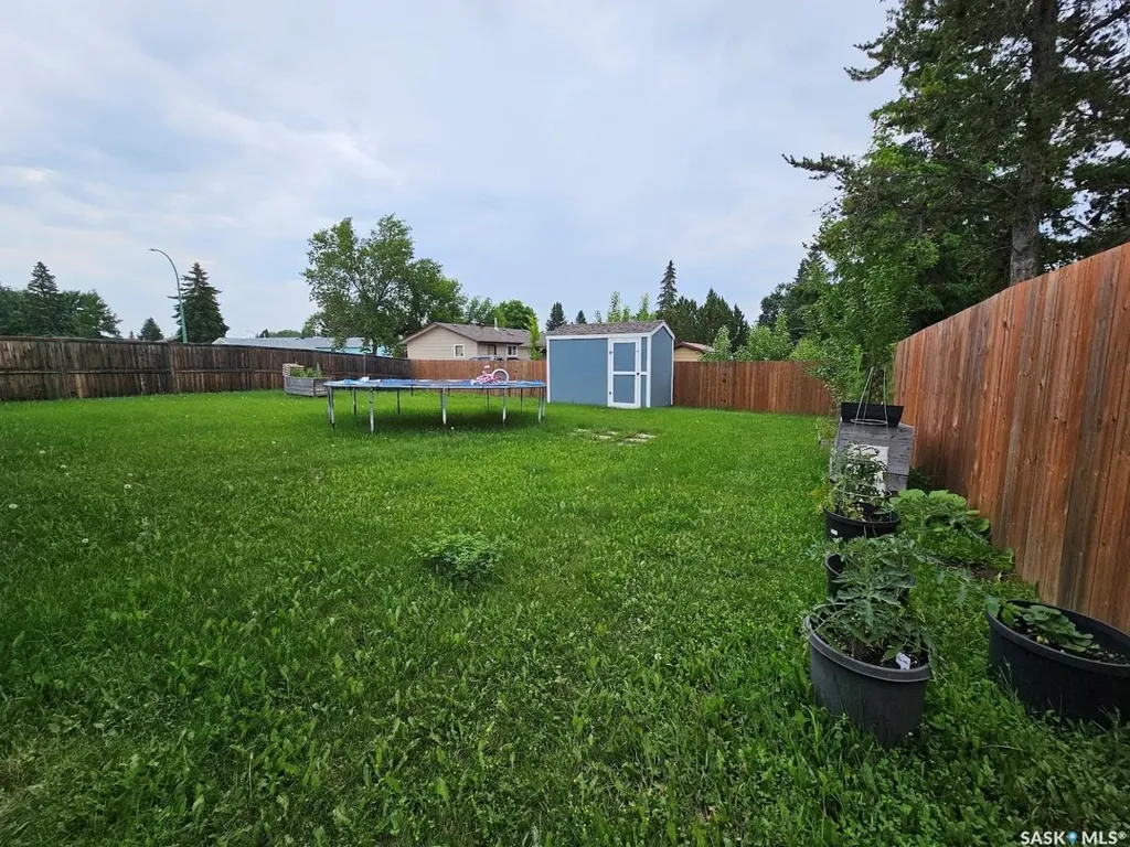 8998 Panton Avenue North Battleford SK S9A 3J9