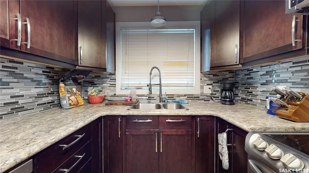 6 Higgins Bay Regina SK S4R 6B6